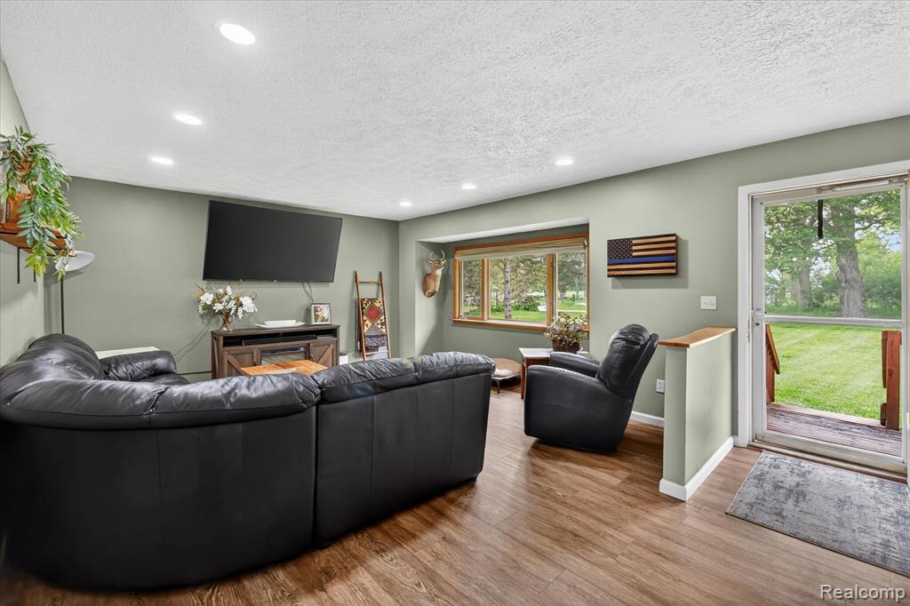 3350 Cemetery Road, Fowlerville, MI 48836 — Photo 3