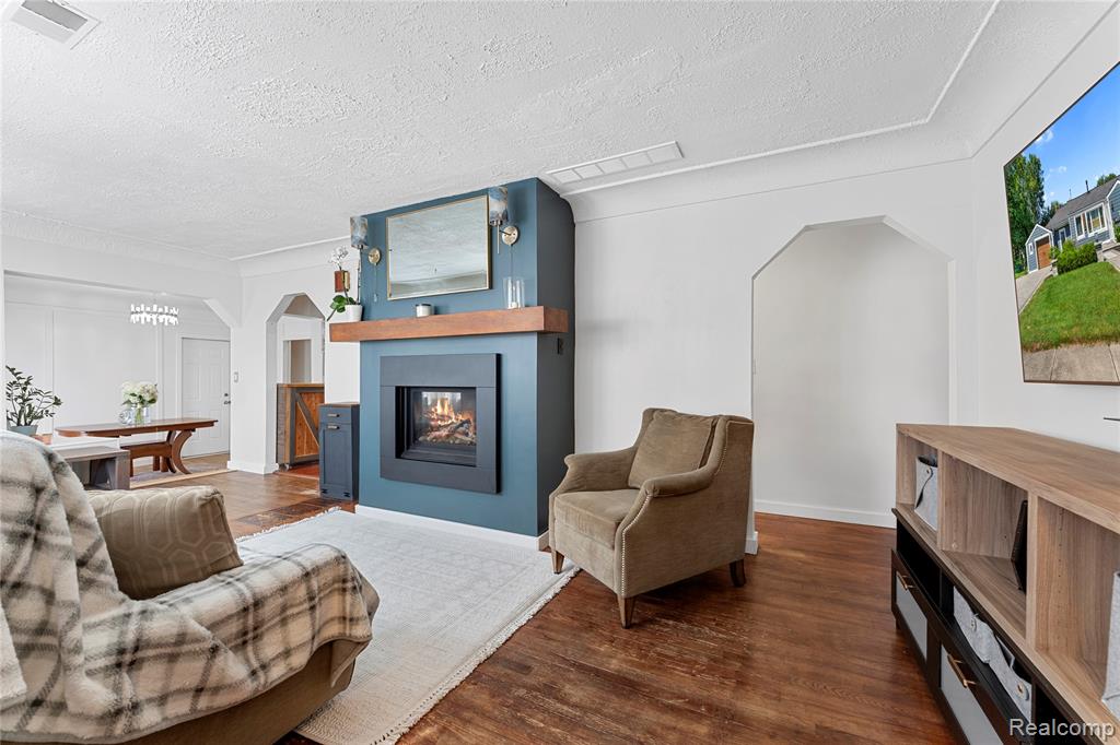 6917 Belton Street, Garden City, MI — Photo 5
