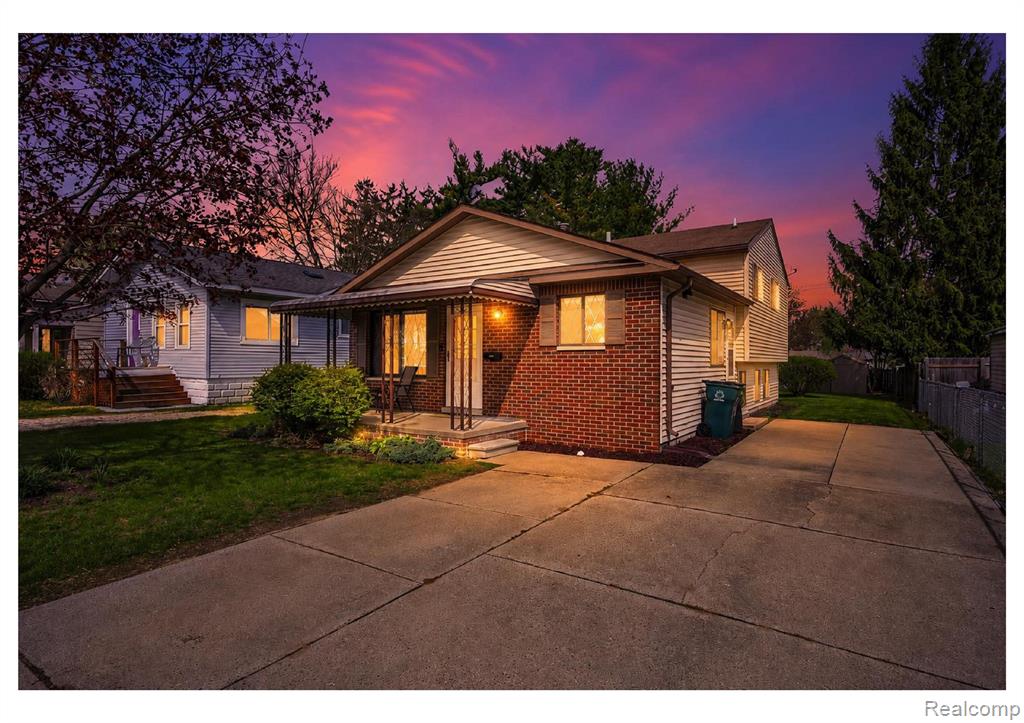315 Pare Street, Clawson, MI