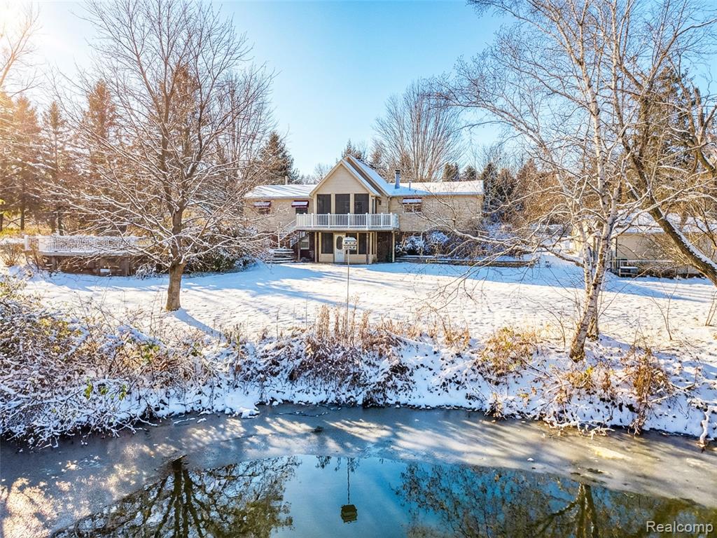 680 S 680 s hacker Road, Brighton, MI 48114 — front exterior