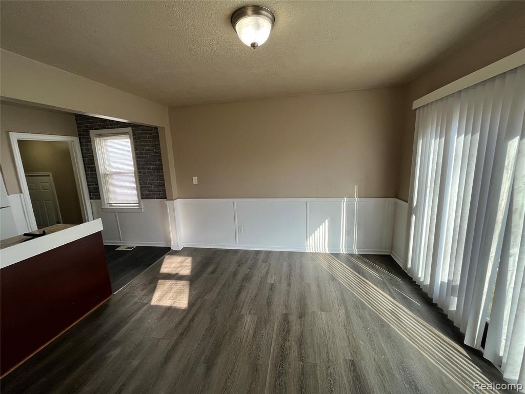 7552 WESTMINSTER Avenue, Warren, MI 48091 — Photo 8