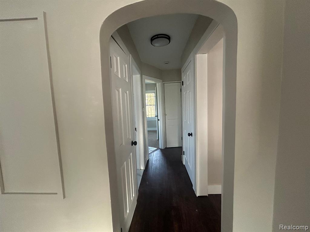 9584 AUBURN Street, Detroit, MI 48228 — Photo 8