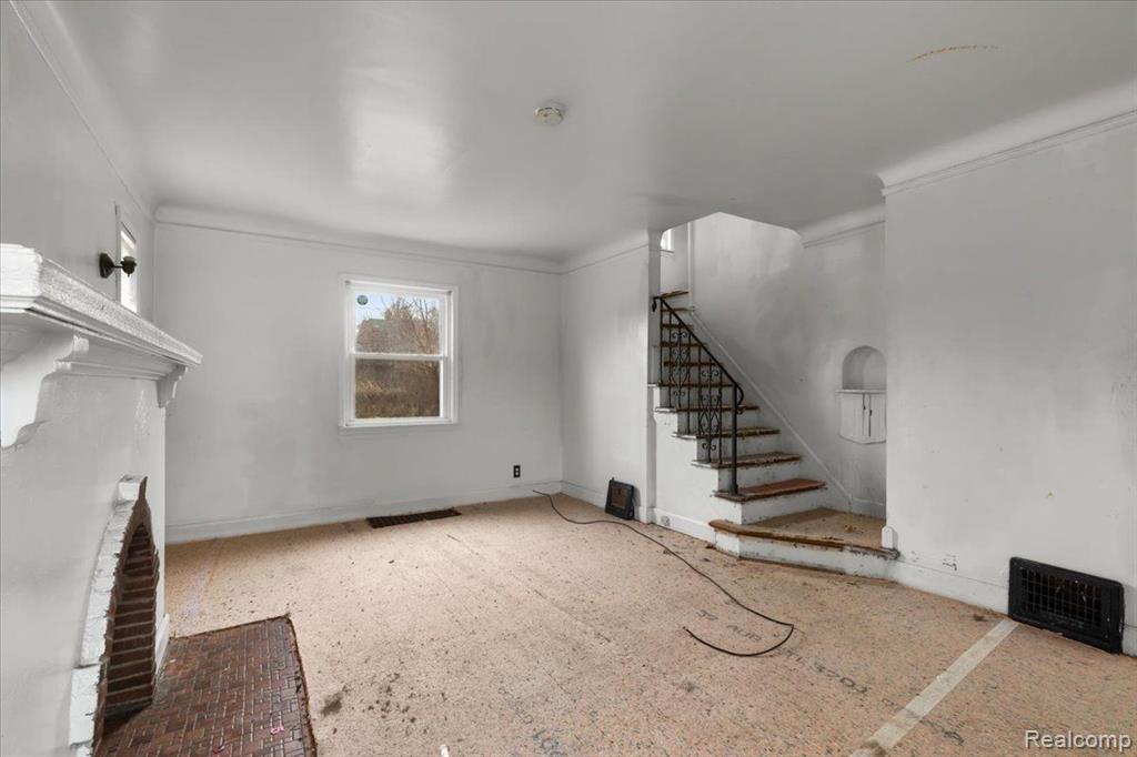 9393 MEYERS Road, Detroit, MI 48228 — Photo 7