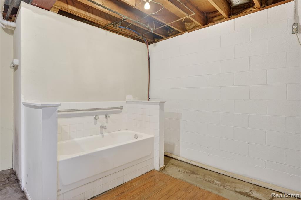 10960 Heather Lane, Whitmore Lake, MI 48189 — Photo 31