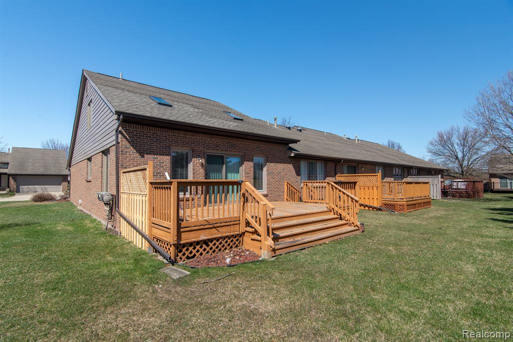 45800 MEADOWS Circle W, Macomb, MI 48044 — Photo 27