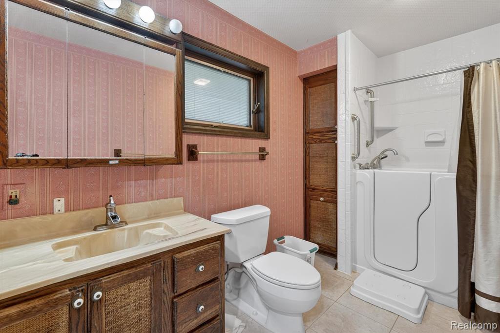 6225 Sierra Pass, Flint, MI 48532 — Photo 34
