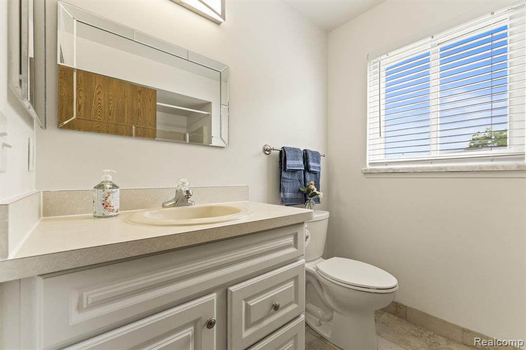 62402 Raleigh Court, 6, South Lyon, MI 48178 — Photo 8