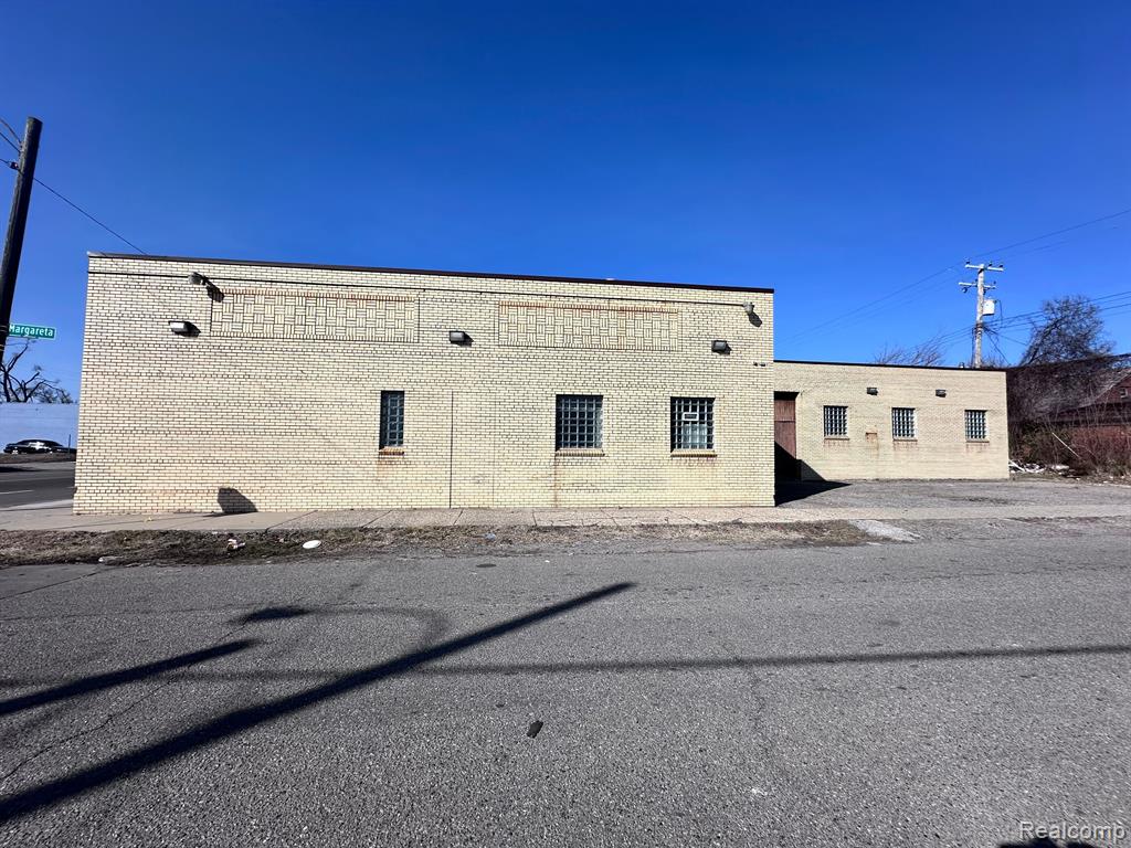 18600 WYOMING Street, Detroit, MI 48221 — Photo 15
