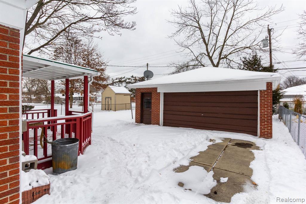 29327 Orvylle Drive, Warren, MI 48092 — Photo 33
