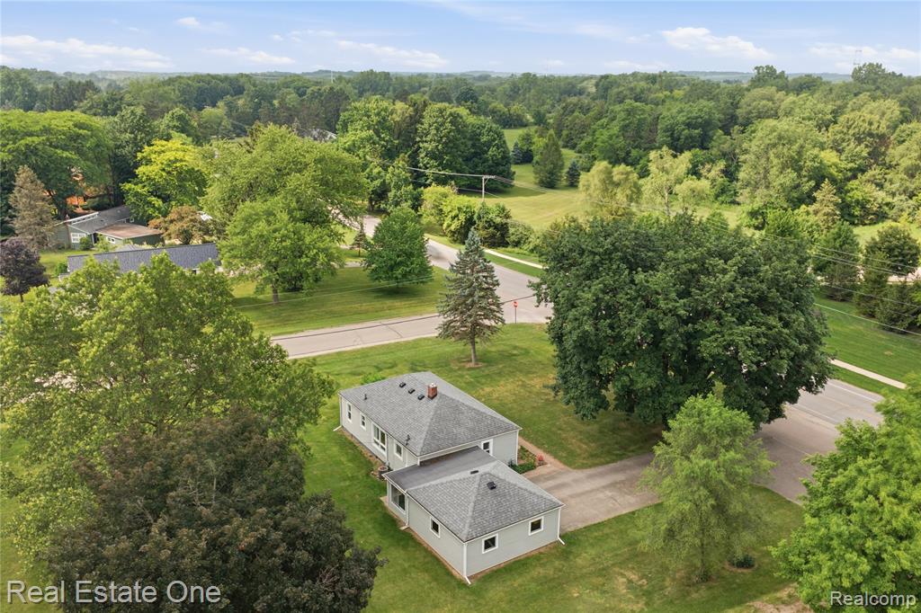 665 S Howell Street, Pinckney, MI 48169 — Photo 25