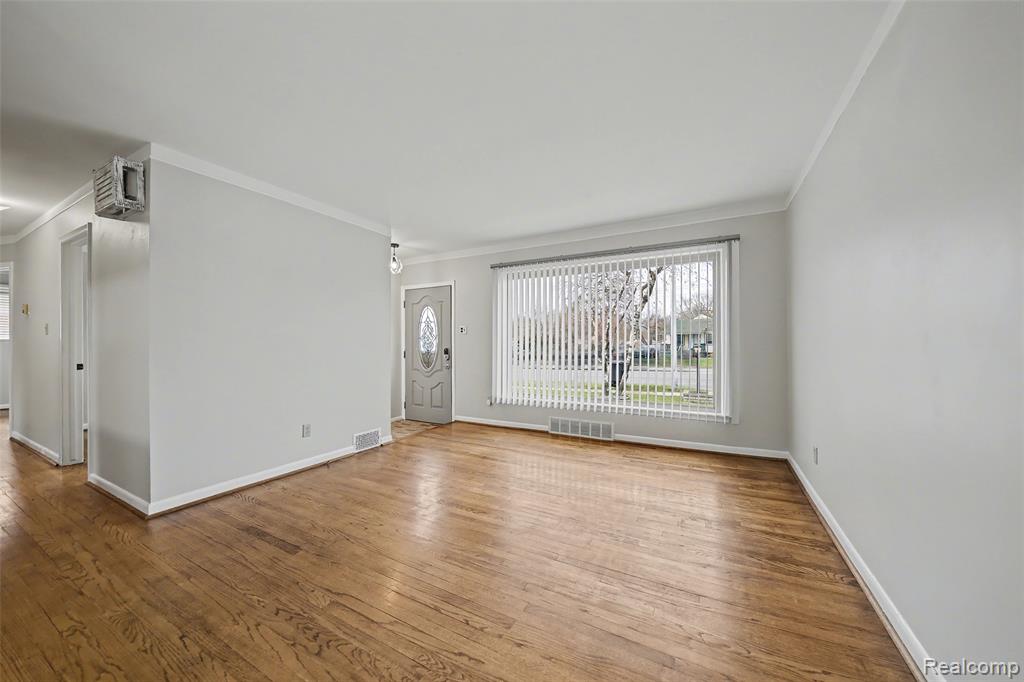 8031 Pardee Road, Taylor, MI 48180 — Photo 4