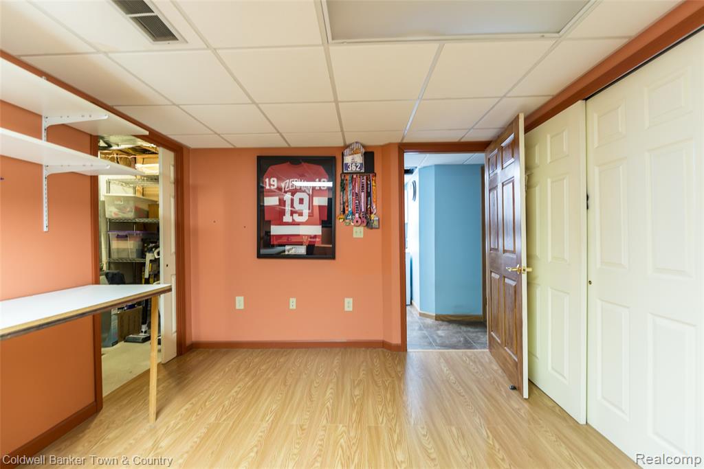 8160 Halfway Drive, Brighton, MI 48116 — Photo 38