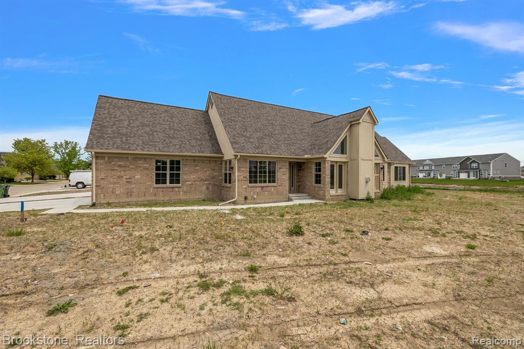 46682 Emerald Creek Drive, Shelby Twp, MI 48315 — Photo 11