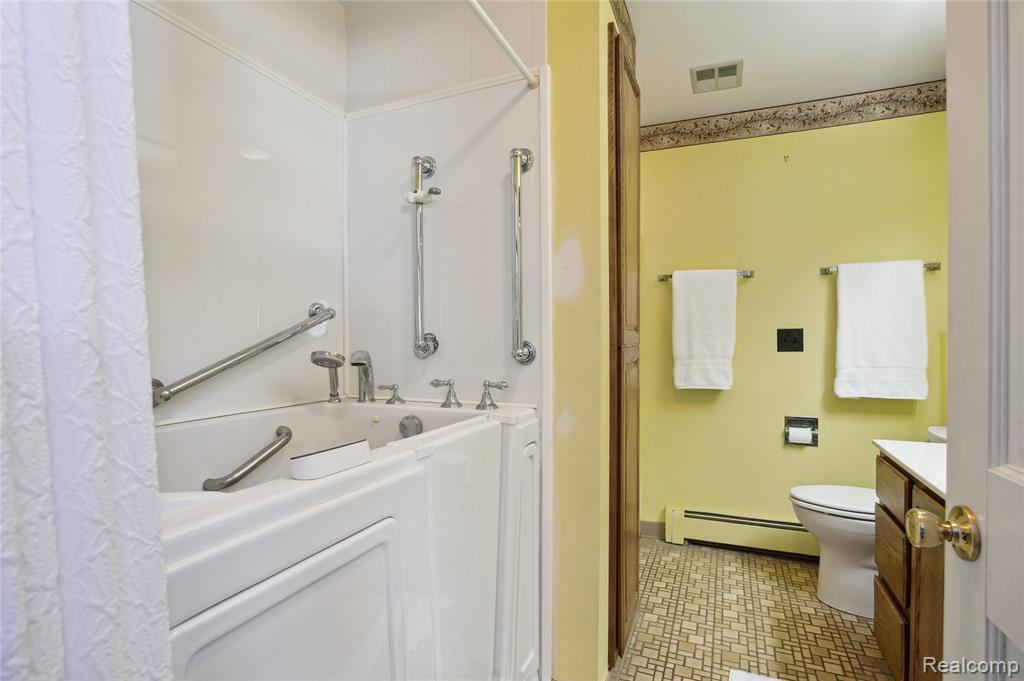 4300 W BACON Road, Hillsdale, MI 49242 — Photo 30