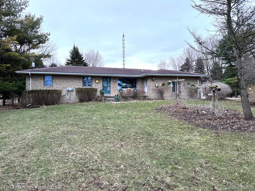 9776 Marsh Road, Fowlerville, MI 48836 — front exterior