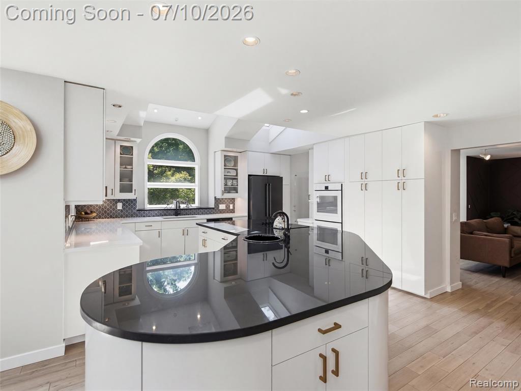 670 W Snell Road, Rochester, MI 48306 — Photo 16