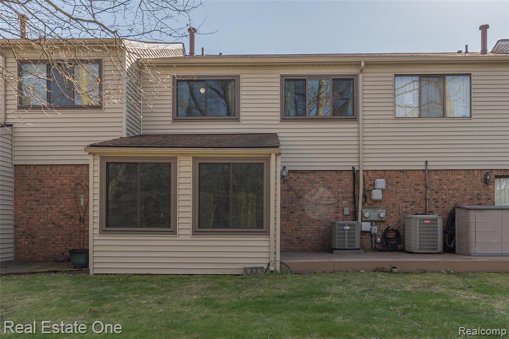25803 Lexington Drive, 4, South Lyon, MI 48178 — Photo 23