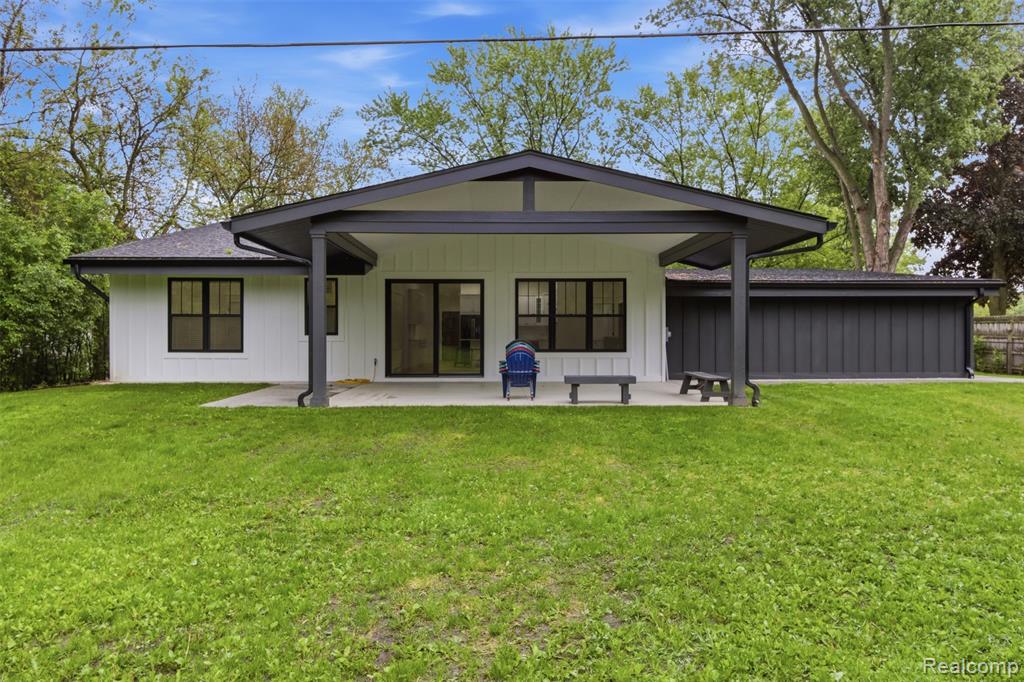 130 McKinley Drive, Troy, MI 48098 — Photo 4