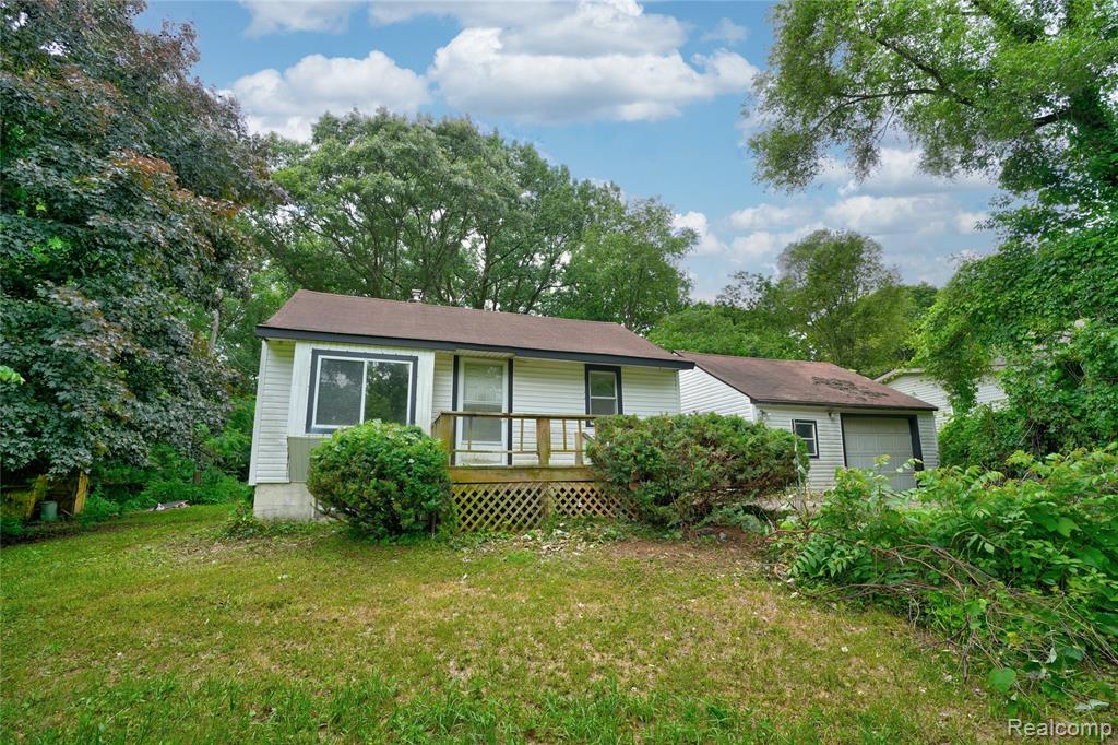1975 Porter Road, White Lake, MI 48383 — Photo 2