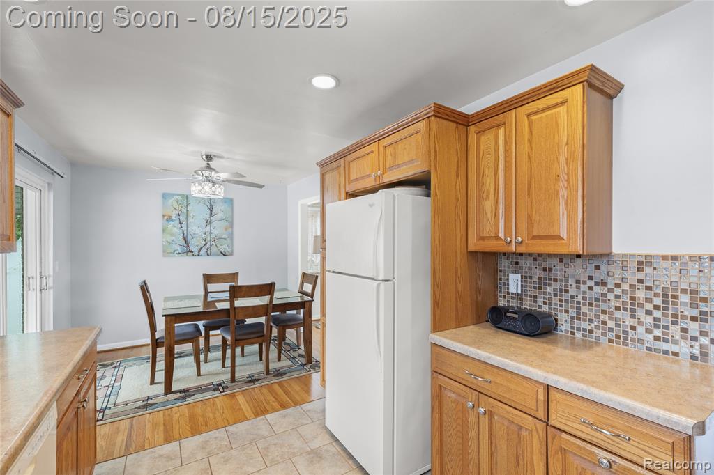 7822 Hillcrest Boulevard, Westland, MI — Photo 9