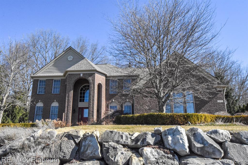 9037 RIDGEFIELD Drive, Brighton, MI 48114 — Photo 3
