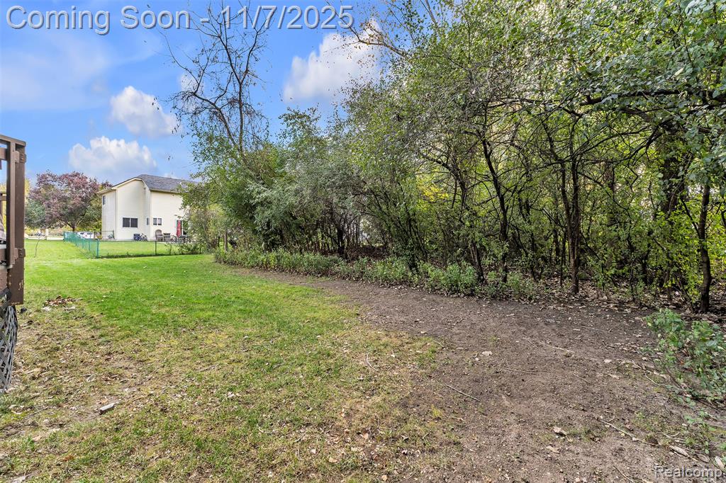 8522 Berkshire Drive, Ypsilanti, MI 48198 — Photo 40