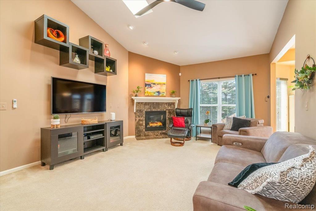 47037 MARINA Drive, Belleville, MI 48111 — Photo 6