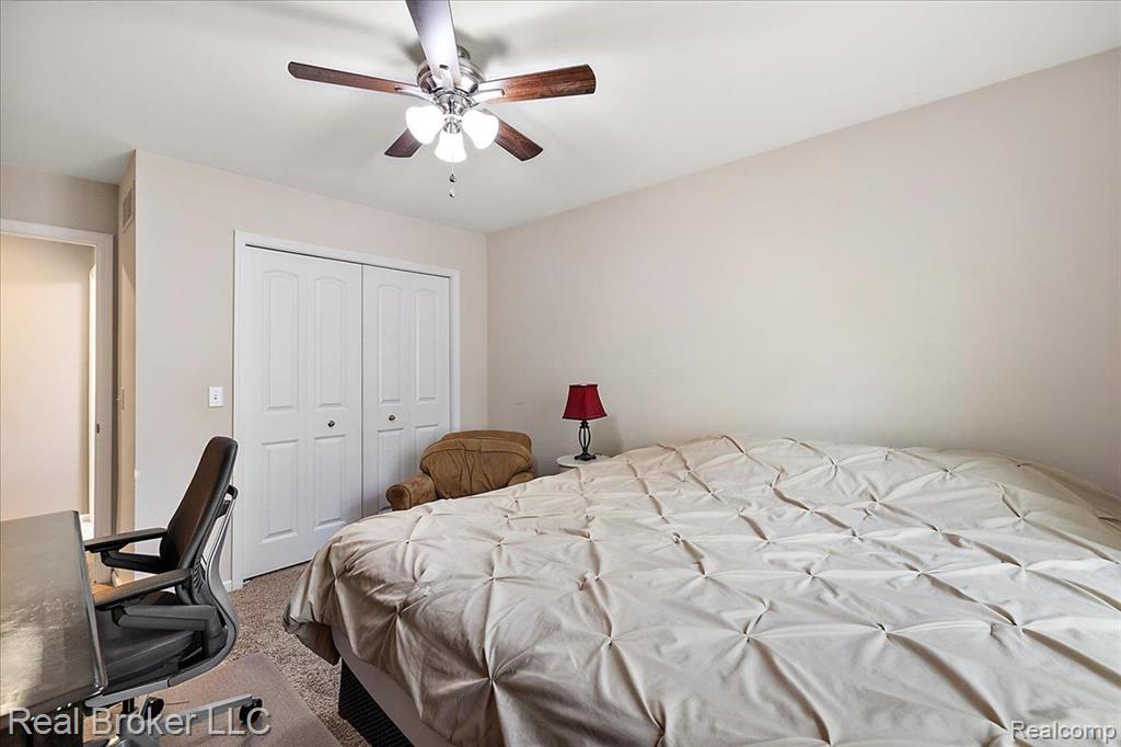 5633 GOLF POINTE Drive, Clarkston, MI 48348 — Photo 64
