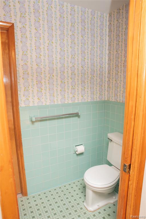 9807 Seavitt Drive, Allen Park, MI 48101 — Photo 17
