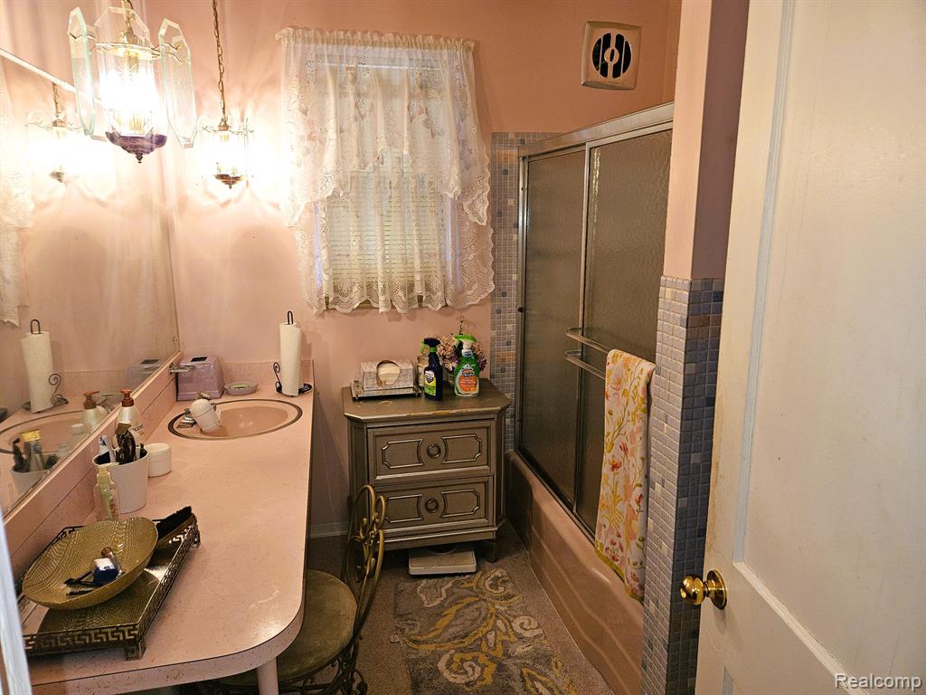 917 E 9TH Street, Flint, MI 48503 — Photo 11