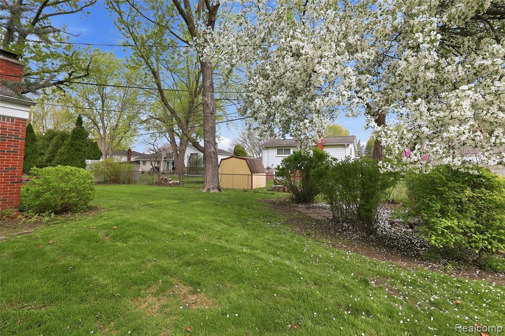 2229 Hillcrescent Drive, Troy, MI 48085 — Photo 36