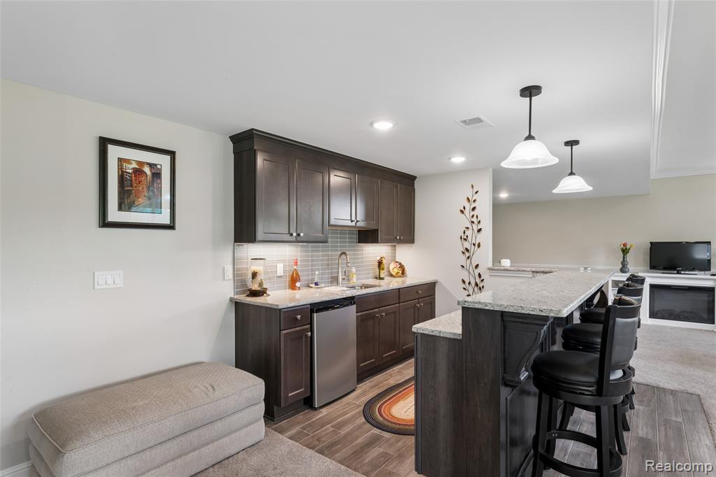 4800 Chestnut Springs Drive, Howell, MI 48843 — Photo 23