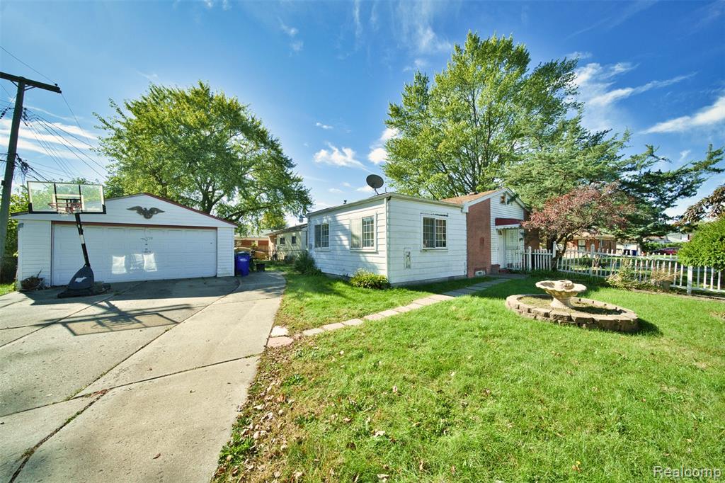 12130 Bloom Street, Detroit, MI 48212 — Photo 5