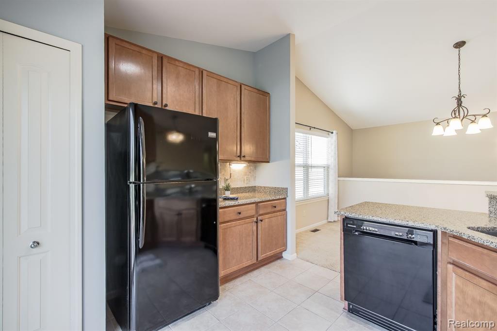 5973 BAYPOINTE Boulevard, Clarkston, MI — Photo 16