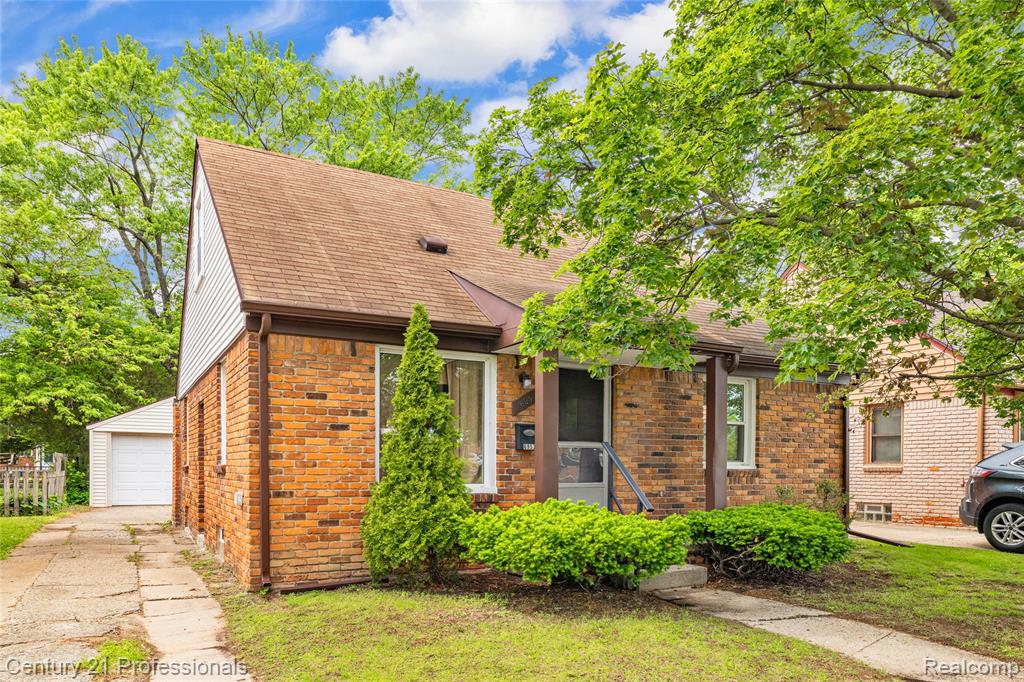 6953 N Vernon Street, Dearborn Heights, MI 48127 — front exterior