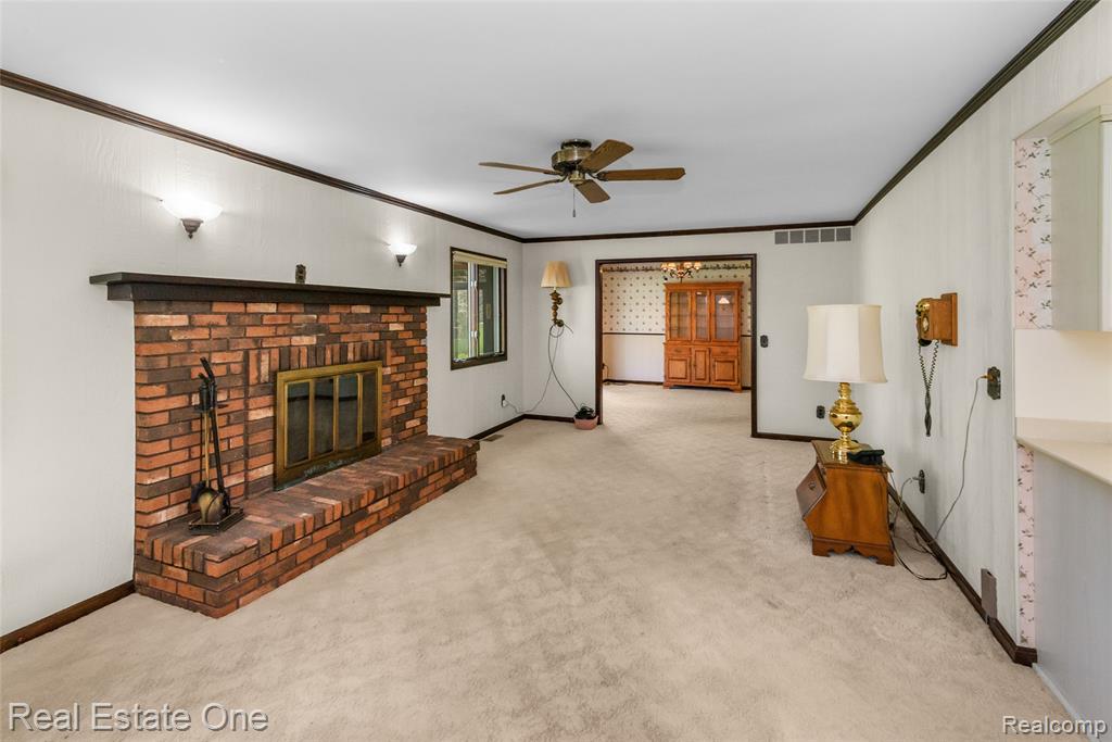 9050 Earhart Road, South Lyon, MI 48178 — Photo 11