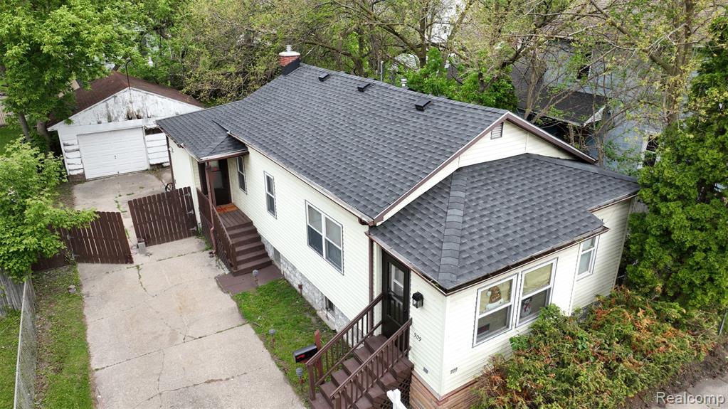 909 N Granger Street, Saginaw, MI 48602 — Photo 8