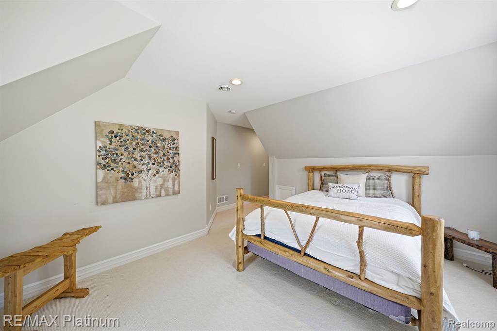 997 Thompson Shore Drive, Howell, MI 48843 — Photo 36