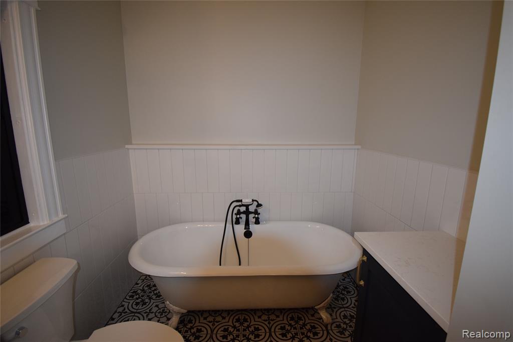 45669 Cass Avenue, Utica, MI 48317 — Photo 26