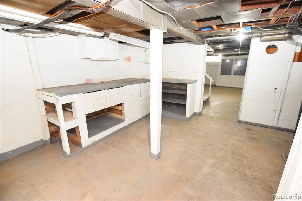 4047 Mitchell Drive, Flint, MI 48506 — Photo 21