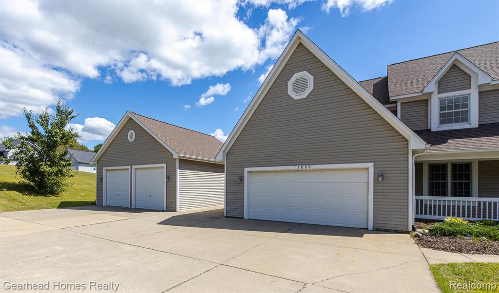 8088 Denton Hill Road, Fenton, MI 48430 — Photo 3