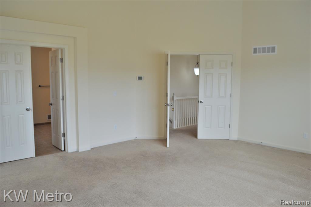 4313 SILVERLEAF Drive, Ypsilanti, MI 48197 — Photo 17