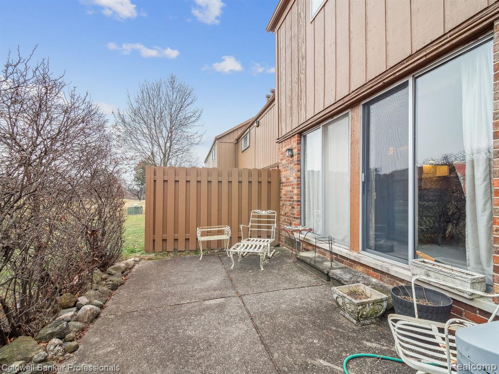 28672 REGENT N, Southfield, MI 48076 — Photo 21