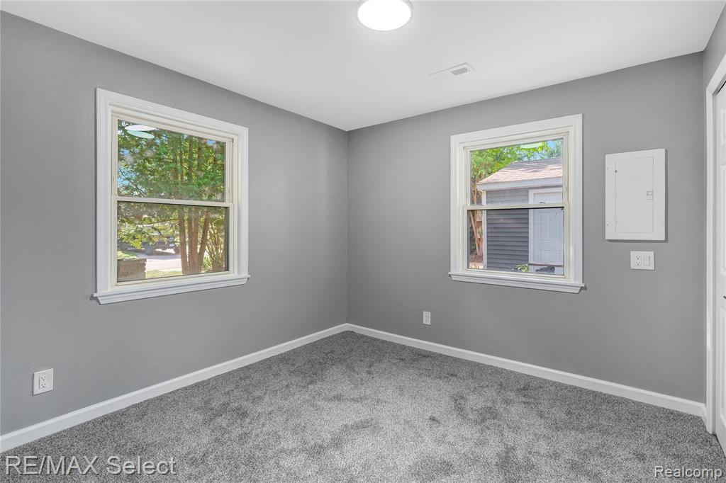 9353 Old Lee Road, Brighton, MI 48116 — Photo 11