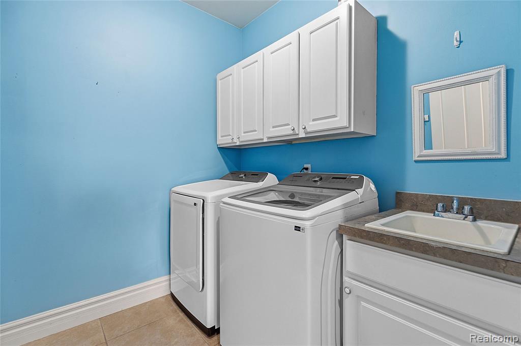 49783 Golden Park Drive, Utica, MI 48315 — Photo 22