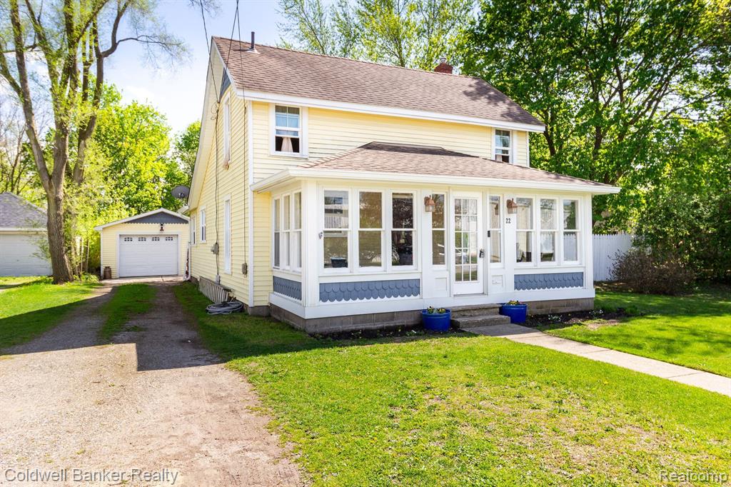 22 DAVISON Street, Oxford, MI 48371 — front exterior