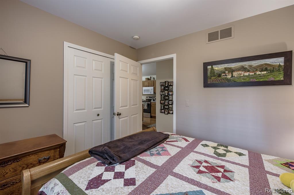 4091 Stonebridge, Holly, MI 48442 — Photo 18