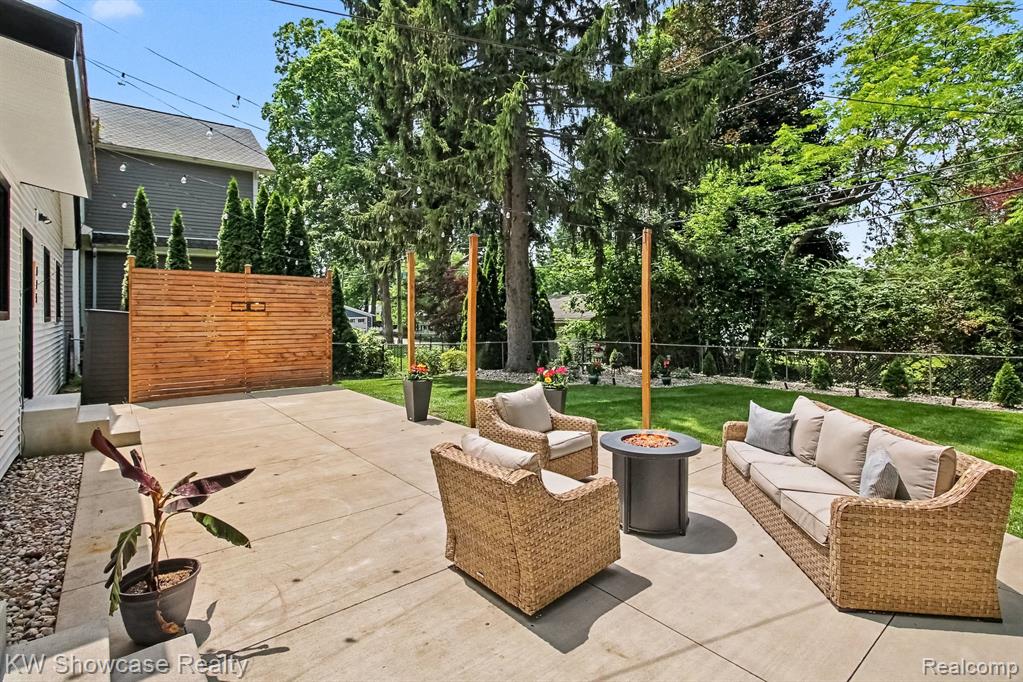 615 Hickory Street, Milford, MI 48381 — Photo 32