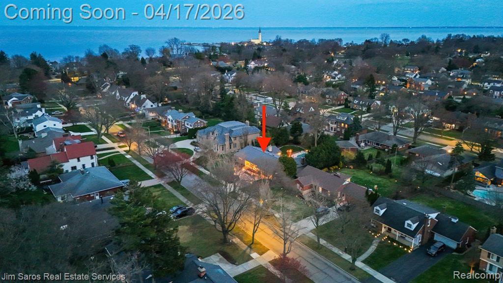 47 Roslyn Road, Grosse Pointe Shores, MI 48236 — Photo 2
