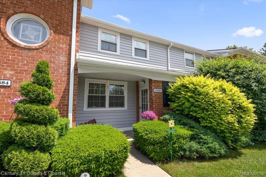 24582 OLDE ORCHARD Street, Novi, MI — Photo 2